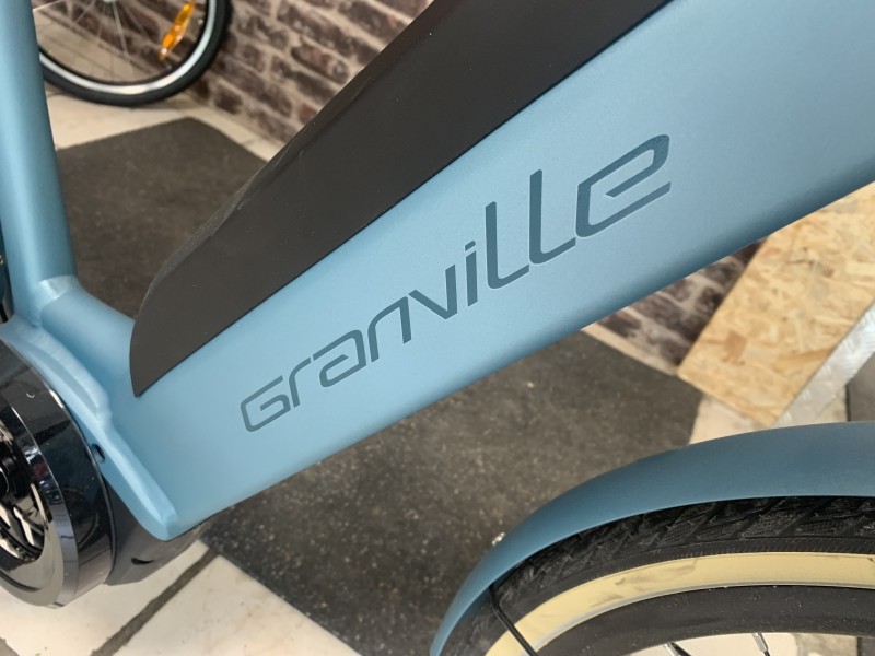 vélo électrique Urbain Granville E absolute 24 plus 